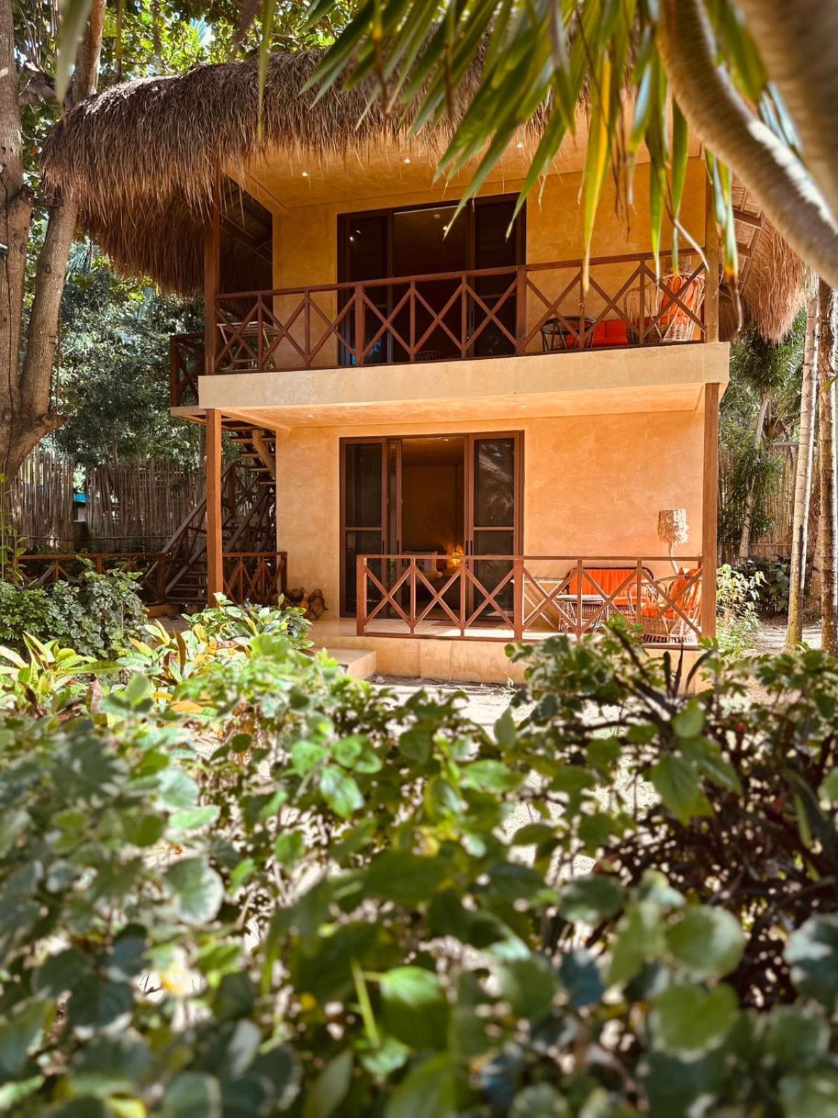 Sunset At Las Cabanas El Nido Exterior photo